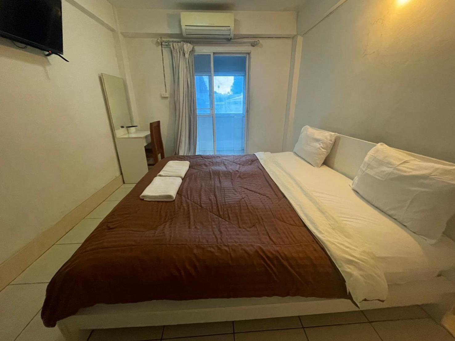Oyo 75494 President Apartment Pattaja Kültér fotó