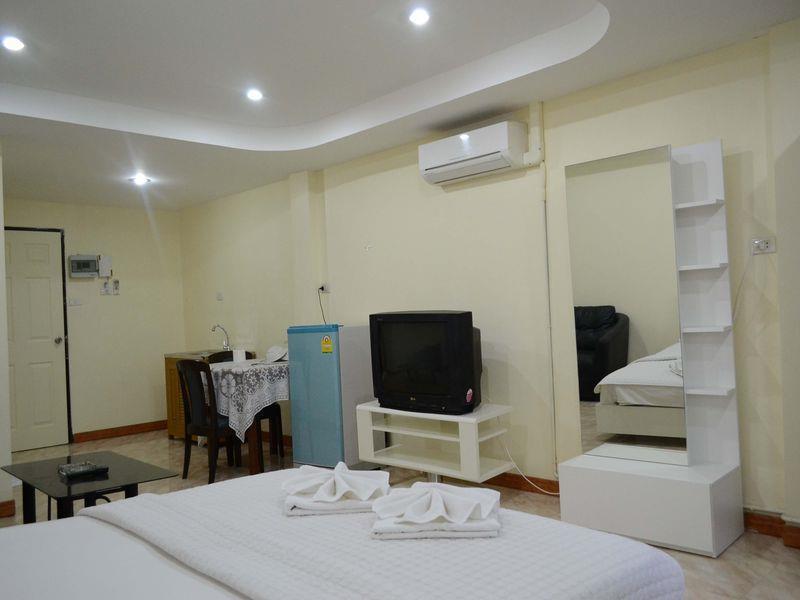 Oyo 75494 President Apartment Pattaja Kültér fotó